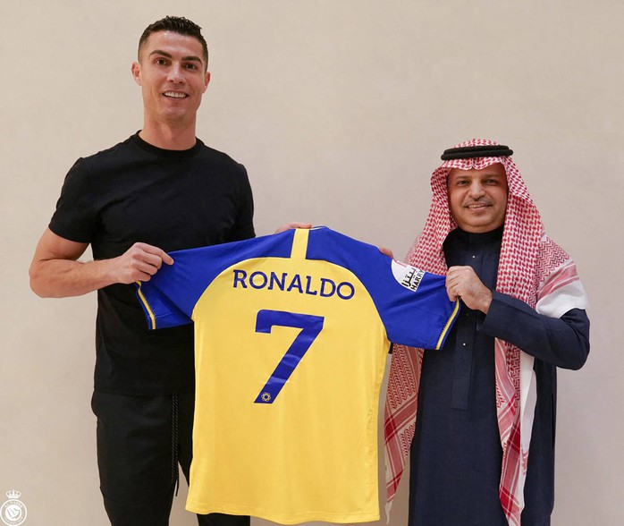 Al Nassr lên tiếng trước việc chủ tịch CLB đánh giá thương vụ Ronaldo là cú lừa - Ảnh 1.