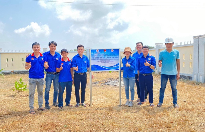 EPS: Nhiều hoạt động chào mừng ngày 30-4, 1-5 - Ảnh 2. EPS: Nhiều hoạt động chào mừng ngày 30-4, 1-5 - Ảnh 2.
