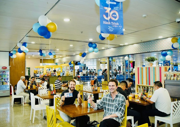 Hơn 30.000 quà tặng mua sắm, ẩm thực tại sân bay Tân Sơn Nhất - Ảnh 6.