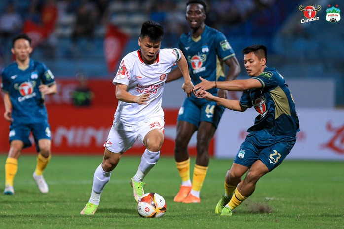 CLB Hoàng Anh Gia Lai giành chiến thắng đầu tiên ở V-League 2023 - Ảnh 2.