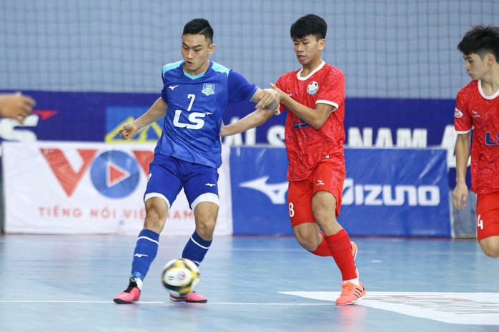 Giải futsal HDBank VĐQG 2023: Sahako ngã ngựa, Thái Sơn Nam dẫn đầu bảng xếp hạng - Ảnh 3.
