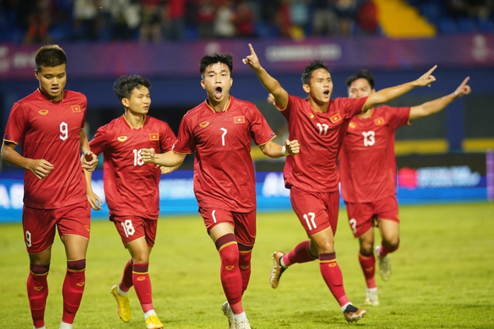 Đánh bại U22 Myanmar 3-1, U22 Việt Nam giành HCĐ SEA Games 32 - Ảnh 1.
