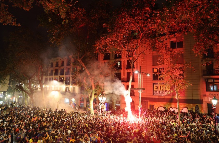 Thắng đậm chủ nhà Espanyol, Barcelona lên ngôi vô địch La Liga sớm - Ảnh 12.