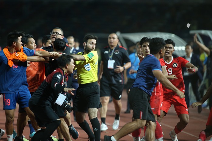 Sau xô xát, U22 Indonesia đánh bại Thái Lan, đoạt HCV SEA Games 32 - Ảnh 7.