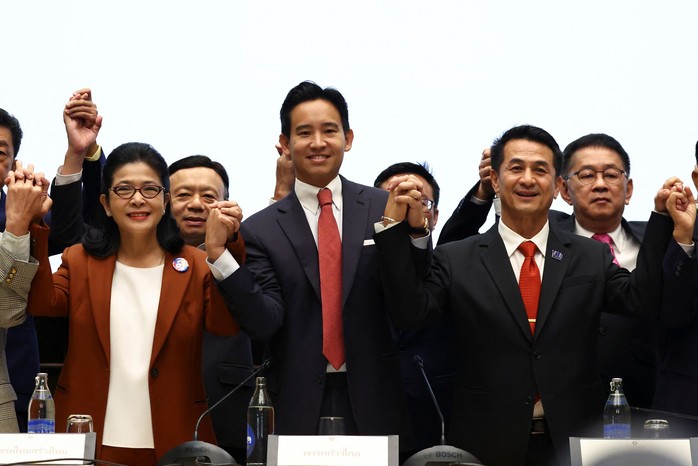 Thái Lan sẽ có chính phủ liên minh 8 đảng? - Ảnh 1.