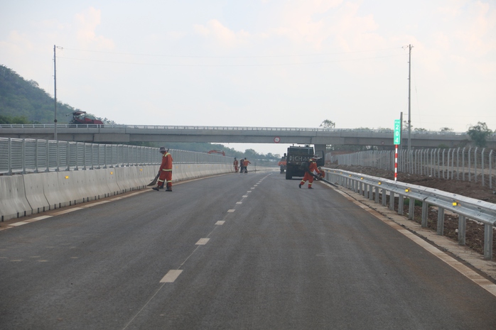 Ngày 19-5, ôtô được lưu thông trên 2 tuyến cao tốc Nha Trang - Cam Lâm và Vĩnh Hảo - Phan Thiết - Ảnh 4.