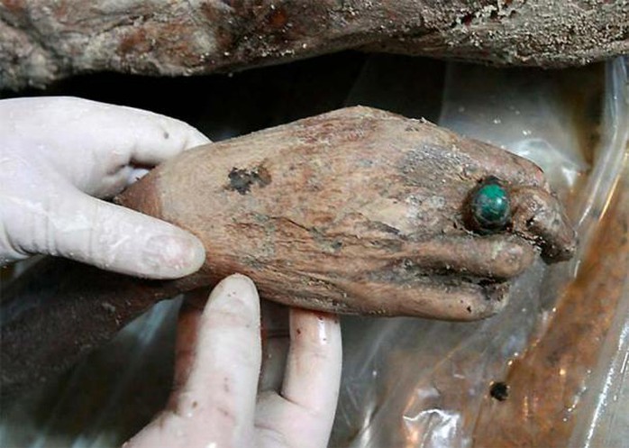 Đào đường, phát hiện xác ướp mỹ nữ Trung Quốc 700 năm vẫn nguyên vẹn - Ảnh 2.