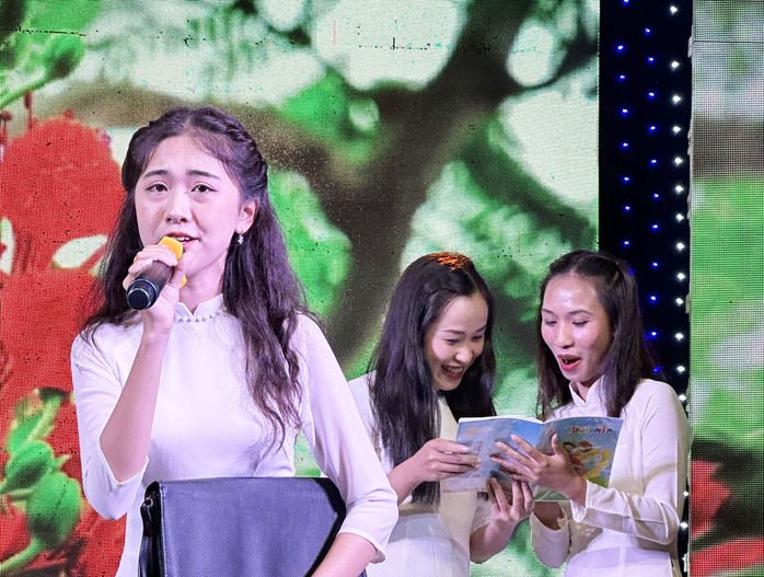Trần Châu Kim Anh đoạt giải quán quân Tình ca Bắc Sơn mùa 2 - Ảnh 1.