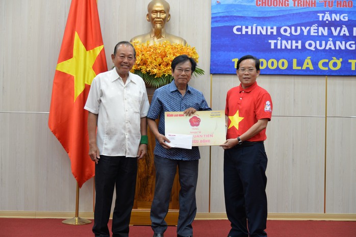 “Mai vàng tri ân” thăm nguyên lãnh đạo Hội Văn học nghệ thuật Quảng Ngãi các thời kỳ - Ảnh 1.