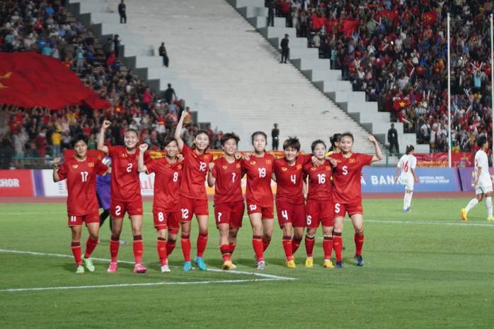 Thể thao Việt Nam nhìn từ SEA Games 32 (*): Bóng đá - hai nửa buồn vui - Ảnh 3.