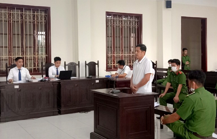 Nguyên chủ tịch HĐQT tham ô gần 4 tỉ đồng chuyển cho vợ - Ảnh 3. Nguyên chủ tịch HĐQT tham ô gần 4 tỉ đồng chuyển cho vợ - Ảnh 3.