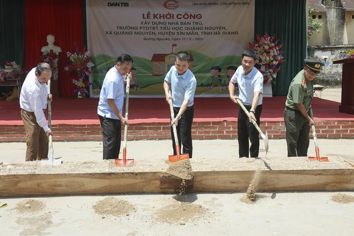 Him Lam Land tài trợ 500 triệu đồng xây dựng nhà bán trú cho học sinh vùng cao tại Xín Mần, Hà Giang - Ảnh 1. Him Lam Land tài trợ 500 triệu đồng xây dựng nhà bán trú cho học sinh vùng cao tại Xín Mần, Hà Giang - Ảnh 1.