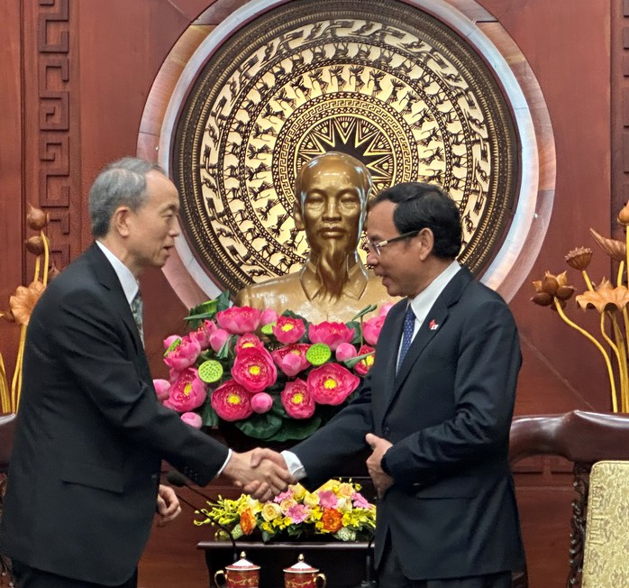 Bí thư Nguyễn Văn Nên tiếp tân Tổng Lãnh sự Nhật Bản và Campuchia - Ảnh 2.