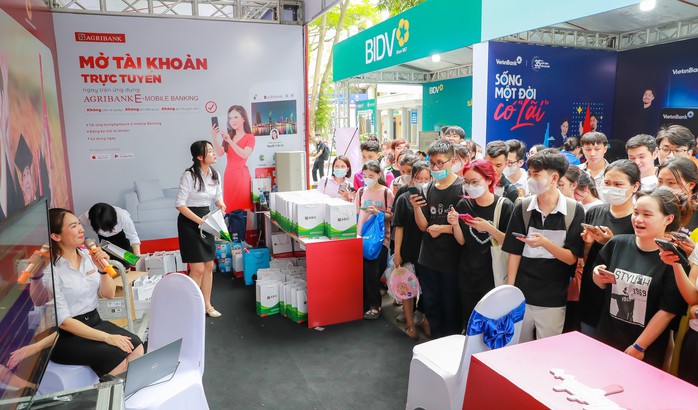 Agribank đồng hành cùng Nhà ngân hàng tương lai năm 2023 - Ảnh 3. Agribank đồng hành cùng Nhà ngân hàng tương lai năm 2023 - Ảnh 3.