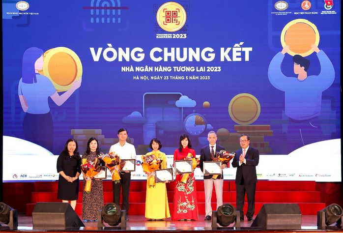 Agribank đồng hành cùng Nhà ngân hàng tương lai năm 2023 - Ảnh 4. Agribank đồng hành cùng Nhà ngân hàng tương lai năm 2023 - Ảnh 4.