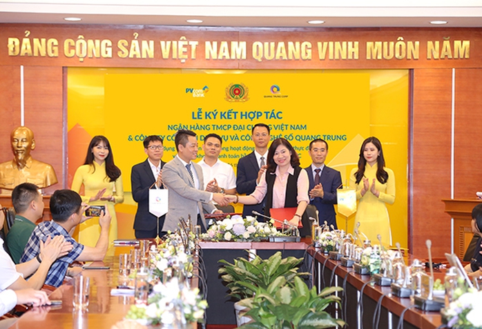 PVcomBank đi đầu trong ứng dụng cơ sở dữ liệu quốc gia về dân cư,hướng tới chuyển đổi số toàn diện - Ảnh 1. PVcomBank đi đầu trong ứng dụng cơ sở dữ liệu quốc gia về dân cư,hướng tới chuyển đổi số toàn diện - Ảnh 1.