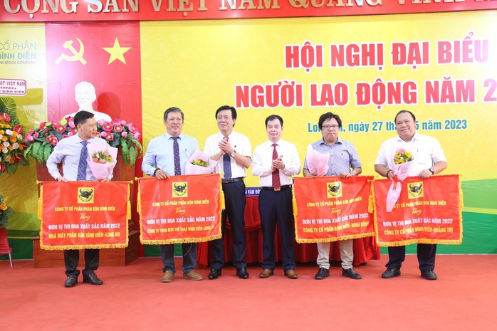 Người lao động ở Công ty Bình Điền đoàn kết nỗ lực vượt qua khó khăn thách thức - Ảnh 3.
