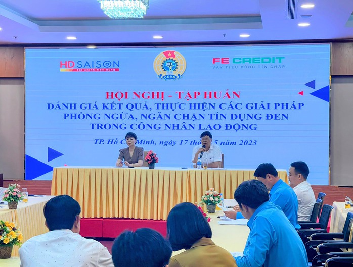 FE CREDIT nỗ lực mang nguồn vốn an toàn đến công nhân các khu công nghiệp - Ảnh 1. FE CREDIT nỗ lực mang nguồn vốn an toàn đến công nhân các khu công nghiệp - Ảnh 1.