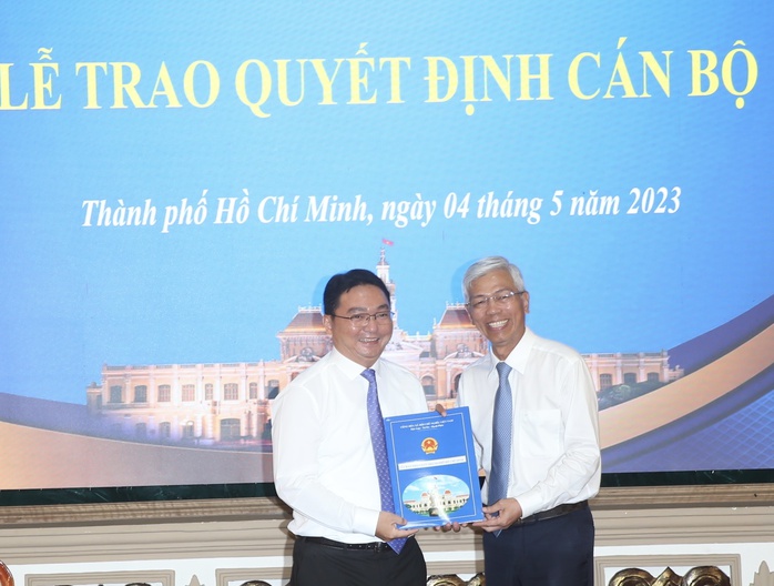 Ông Nguyễn Trần Bình làm Chủ tịch UBND quận 11 - TP HCM  - Ảnh 1.