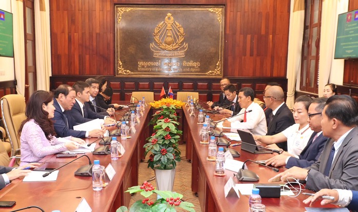 Việt Nam và Campuchia ký kết thỏa thuận hợp tác về thể dục thể thao - Ảnh 1.