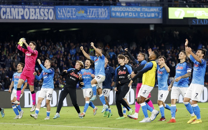 Còn 5 vòng đấu, Napoli giành chức vô địch sớm sau 33 năm - Ảnh 2.
