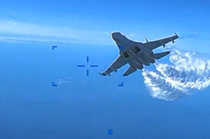 Trung Quốc rút kinh nghiệm từ vụ UAV Mỹ bị rơi ở biển Đen - Ảnh 1.
