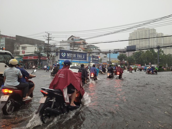 Nam Bộ, Nam Trung Bộ và Tây Nguyên mưa to đến rất to - Ảnh 1.