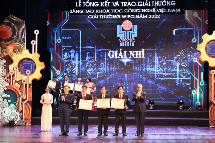 EVNCPC có 4 công trình đạt Giải thưởng Sáng tạo Khoa học Công nghệ Việt Nam năm 2022 - Ảnh 2.