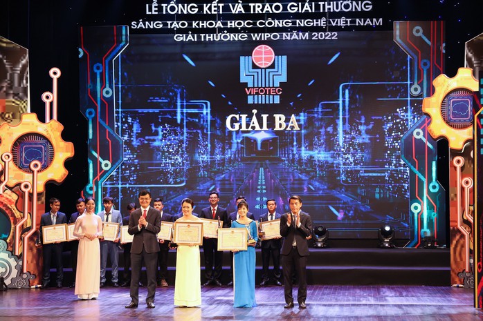 EVNCPC có 4 công trình đạt Giải thưởng Sáng tạo Khoa học Công nghệ Việt Nam năm 2022 - Ảnh 3.