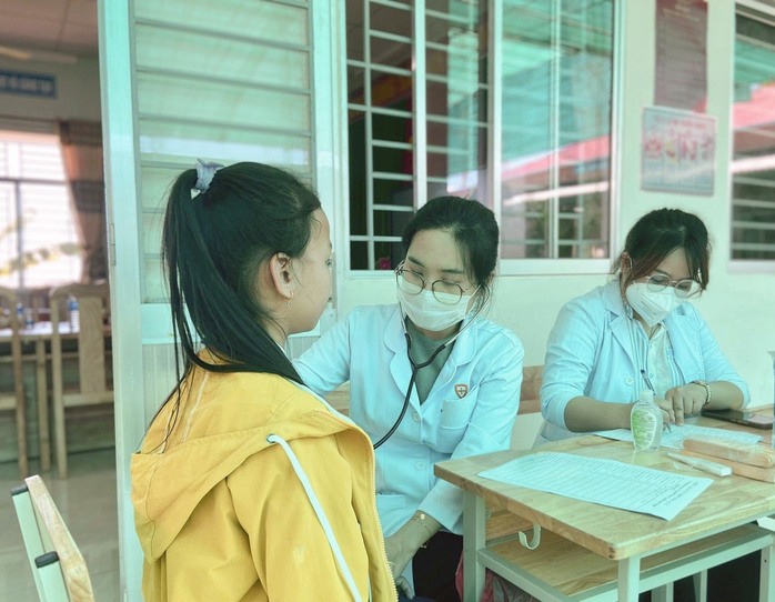CapitaLand Development hỗ trợ dụng cụ học tập cho 1.400 học sinh của bốn trường tại Việt Nam - Ảnh 3.