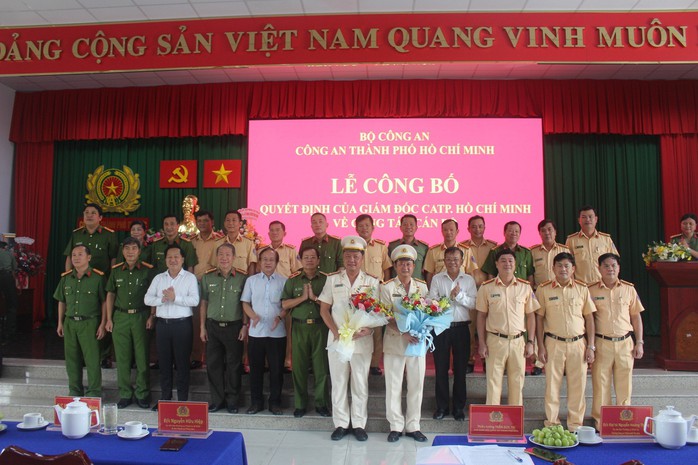 Thượng tá Trần Trung Hiếu làm Trưởng phòng CSGT Đường bộ - Đường sắt TP HCM - Ảnh 4.