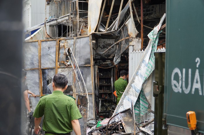 Cháy nhà ở phố Tây Nha Trang, 3 ông cháu thiệt mạng - Ảnh 2.