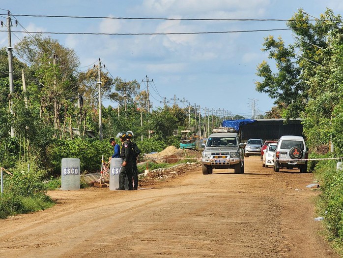 Bắt 16 nghi phạm tấn công trụ sở xã tại tỉnh Đắk Lắk - Ảnh 1.