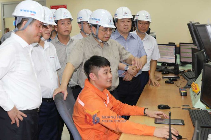 Thủ tướng Phạm Minh Chính kiểm tra tình hình cung ứng than, điện tại Quảng Ninh - Ảnh 2.