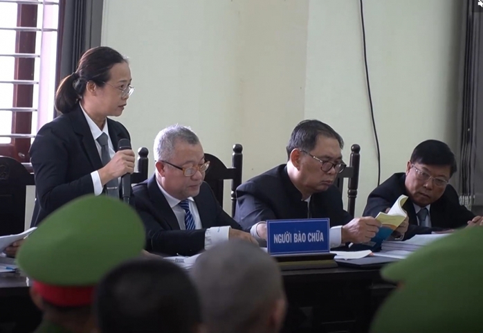 Công an truy tìm 3 luật sư bào chữa cho các bị cáo ở Tịnh thất Bồng Lai - Ảnh 1.