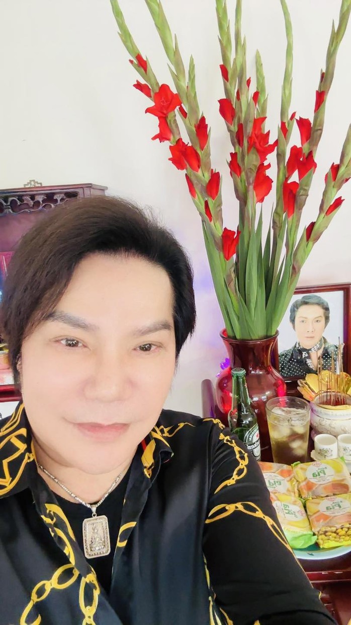 Nghệ sĩ Linh Tâm tổ chức cúng 100 ngày mất của NSƯT Vũ Linh tại Mỹ - Ảnh 4.