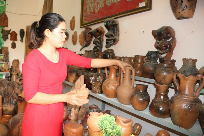 Khai mạc Lễ hội Nho - Vang Ninh Thuận 2023, đón nhận bằng ghi danh nghệ thuật làm gốm Chăm - Ảnh 2.