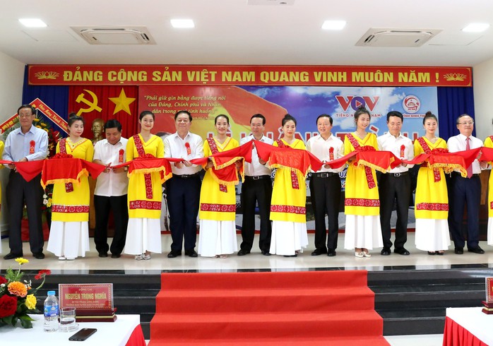 Chủ tịch nước Võ Văn Thưởng nhấn nút phát sóng Đài Phát sóng khu vực Nam Trung Bộ - Ảnh 1.