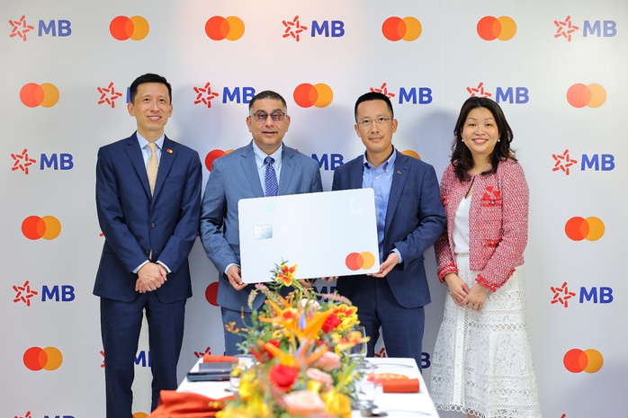 MB và Mastercard công bố hợp tác toàn diện - Ảnh 1. MB và Mastercard công bố hợp tác toàn diện - Ảnh 1.
