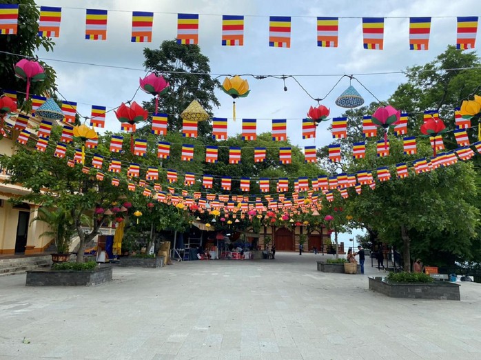 Lễ vía Bà Linh Sơn Thánh Mẫu 2023 được tổ chức trang trọng tại hệ thống chùa Bà Tây Ninh - Ảnh 4. Lễ vía Bà Linh Sơn Thánh Mẫu 2023 được tổ chức trang trọng tại hệ thống chùa Bà Tây Ninh - Ảnh 4.