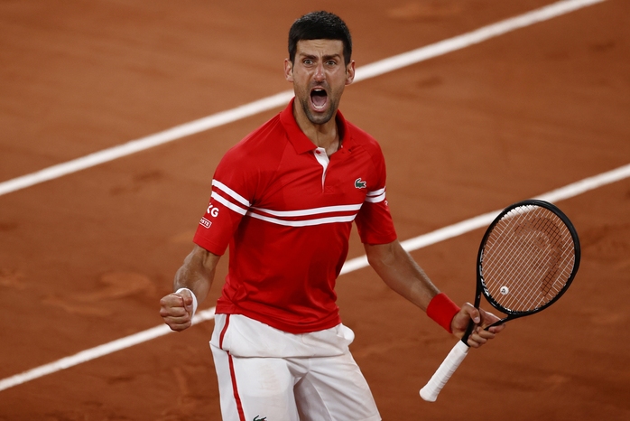 Djokovic bị la ó trong chiến thắng ở vòng 3 Roland Garros - Ảnh 2.