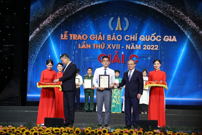Báo Người Lao Động đoạt 2 Giải báo chí Quốc gia lần thứ XVII - năm 2022 - Ảnh 1.