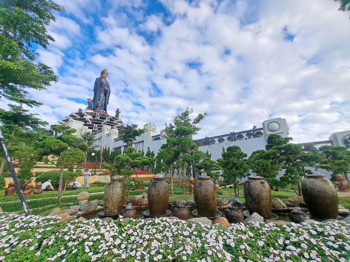 Núi Bà Đen xuất hiện “mây ngọc” và “mây xà cừ” đúng dịp Lễ Vía Bà - Ảnh 4. Núi Bà Đen xuất hiện “mây ngọc” và “mây xà cừ” đúng dịp Lễ Vía Bà - Ảnh 4.