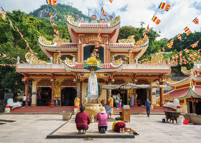 Núi Bà Đen xuất hiện “mây ngọc” và “mây xà cừ” đúng dịp Lễ Vía Bà - Ảnh 5. Núi Bà Đen xuất hiện “mây ngọc” và “mây xà cừ” đúng dịp Lễ Vía Bà - Ảnh 5.