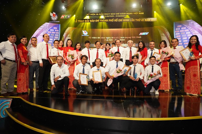 Báo Người Lao Động đoạt nhiều giải cao tại Giải Báo chí TP HCM  - Ảnh 1.