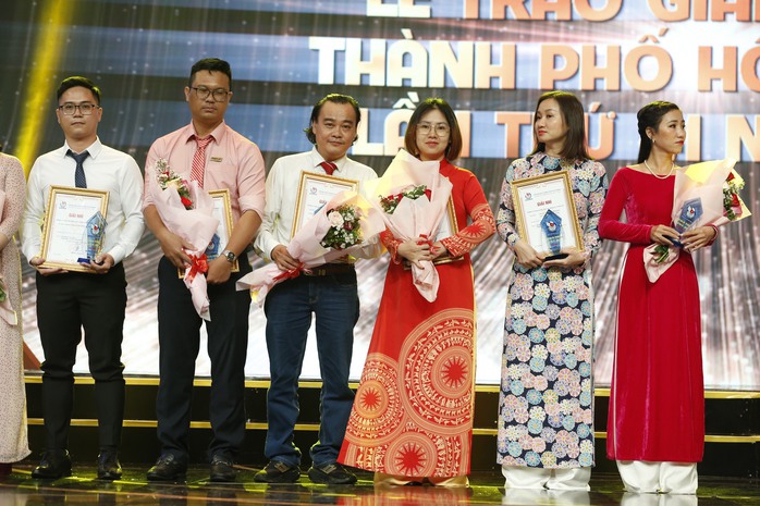 Báo Người Lao Động đoạt nhiều giải cao tại Giải Báo chí TP HCM  - Ảnh 7.