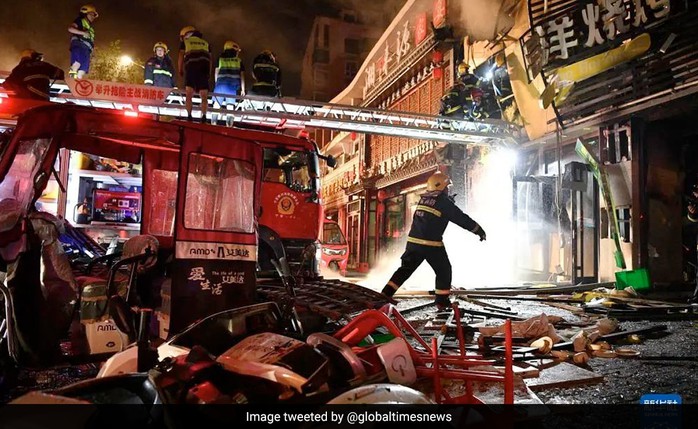 Đi ăn thịt nướng, 31 người thiệt mạng vì nổ nhà hàng ở Trung Quốc - Ảnh 1.