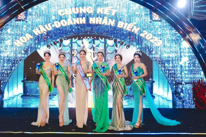 Trương Thị Tú Anh đăng quang Hoa hậu Doanh nhân Biển 2023, vì sao? - Ảnh 1.