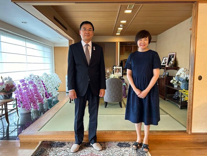 Đại sứ Việt Nam tới chào Phu nhân cố Thủ tướng Nhật Bản Abe Shinzo - Ảnh 1.