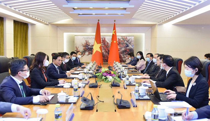 Bộ trưởng Ngoại giao Việt Nam - Trung Quốc gặp mặt - Ảnh 3.